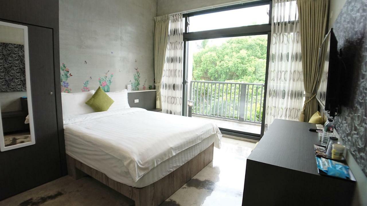 Tree House Apartment Hualien City Exterior photo