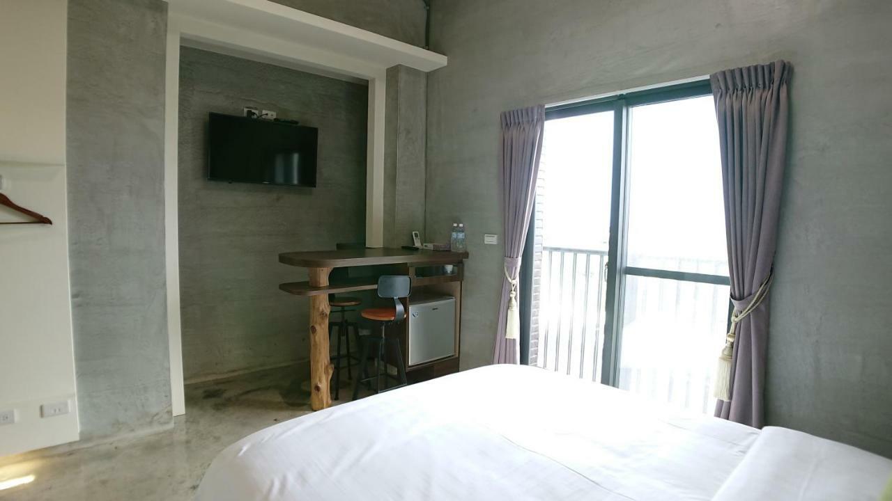 Tree House Apartment Hualien City Exterior photo