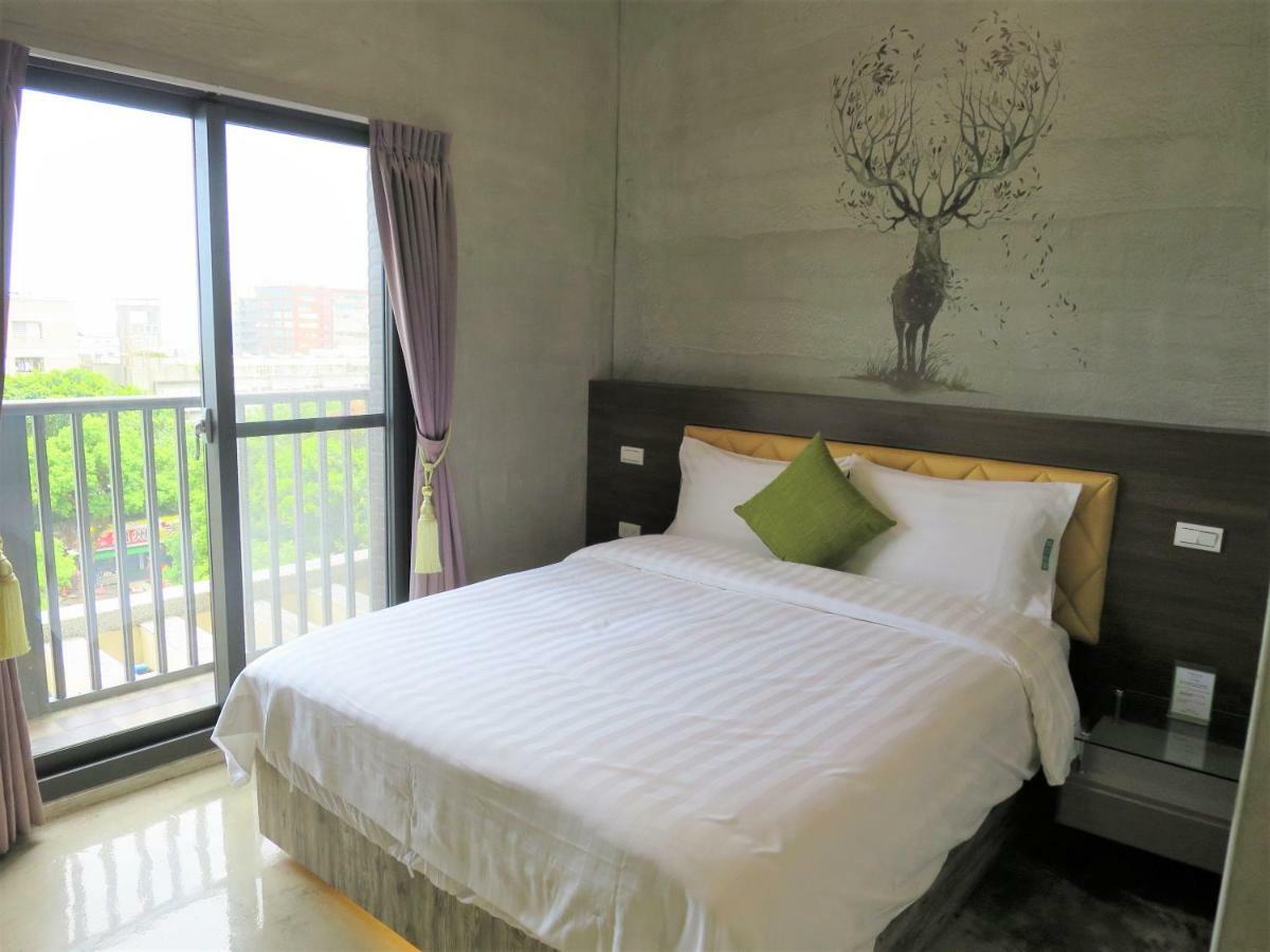 Tree House Apartment Hualien City Exterior photo